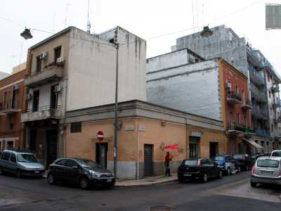 Ci dirigiamo quindi su via Mirenghi per andare a incrociare via Jatta